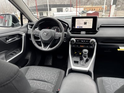 2025 Toyota RAV4 XLE