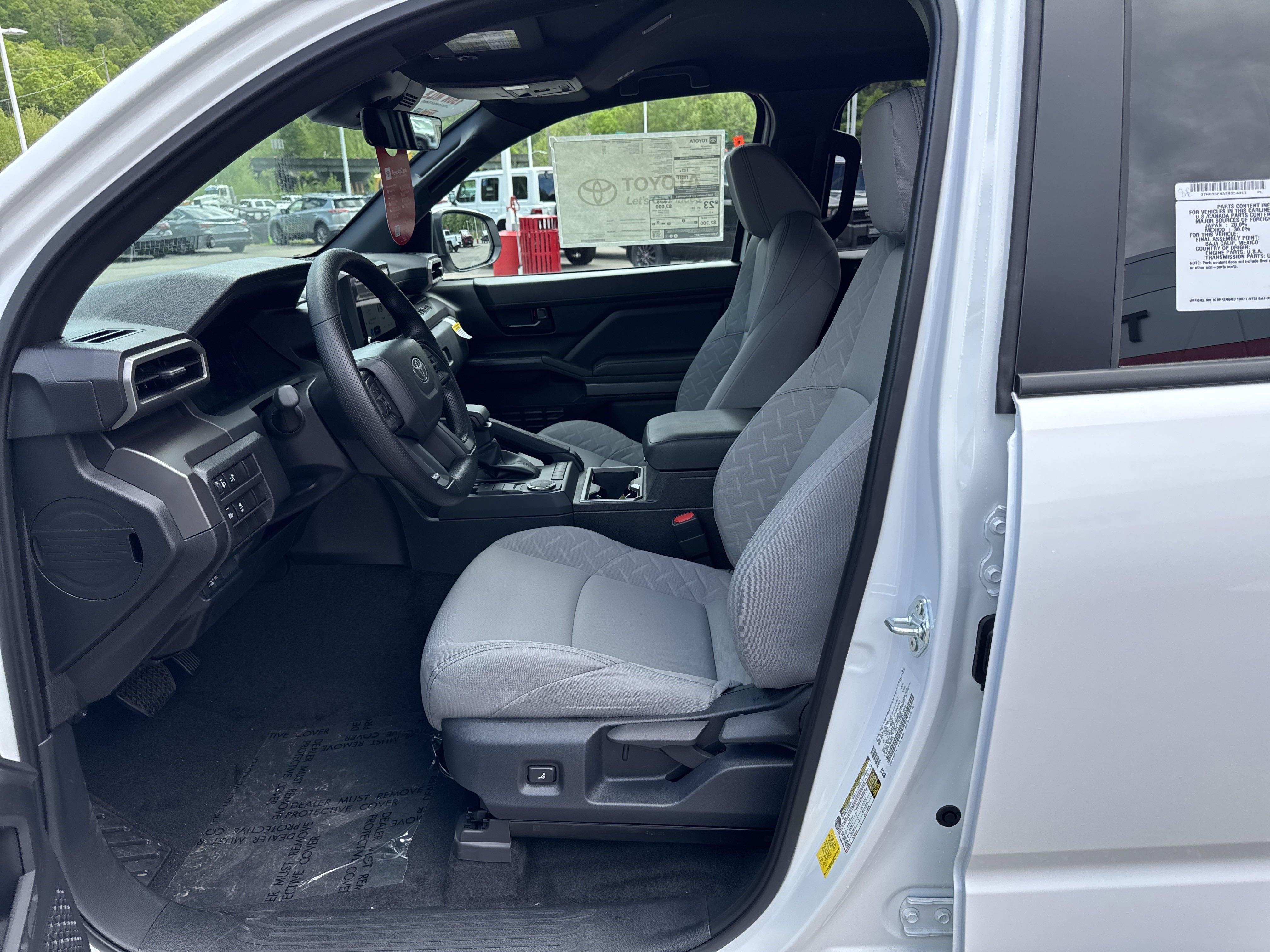 2025 Toyota Tacoma SR5