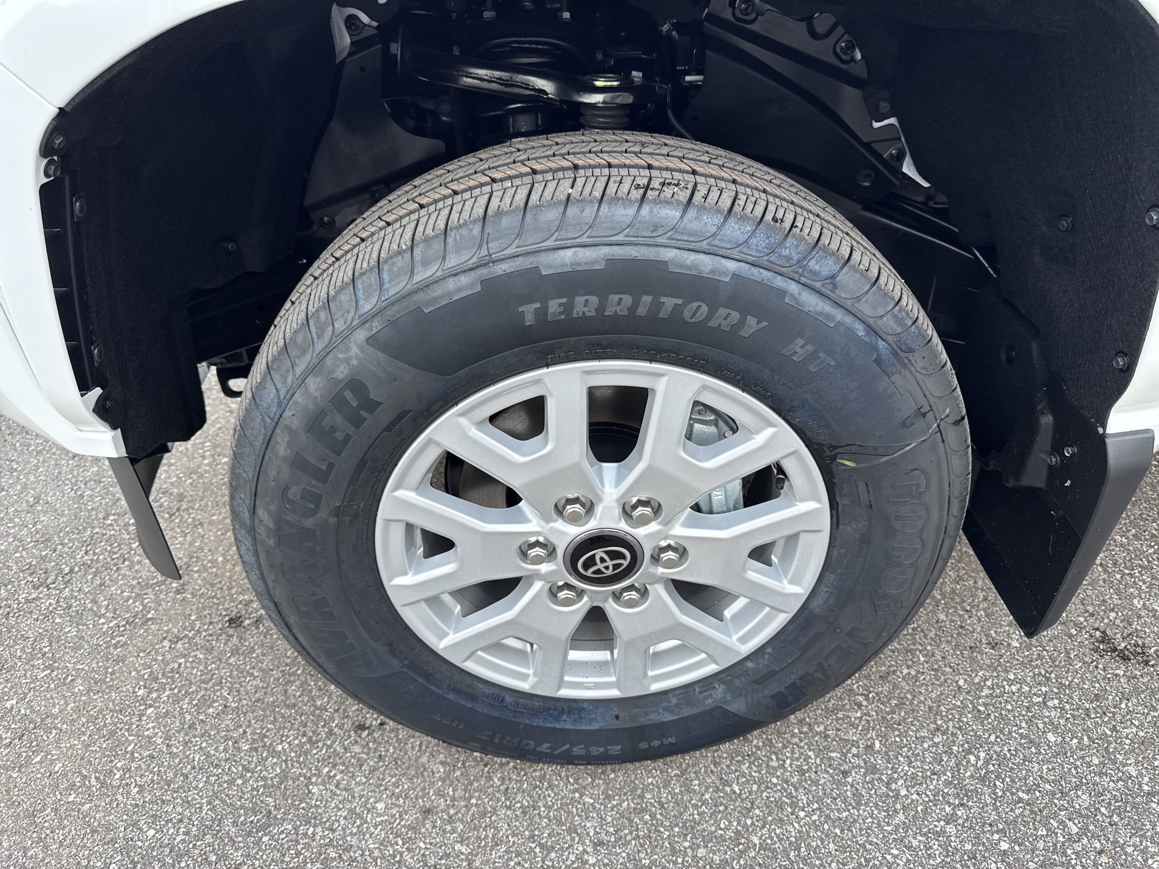 2025 Toyota Tacoma SR5