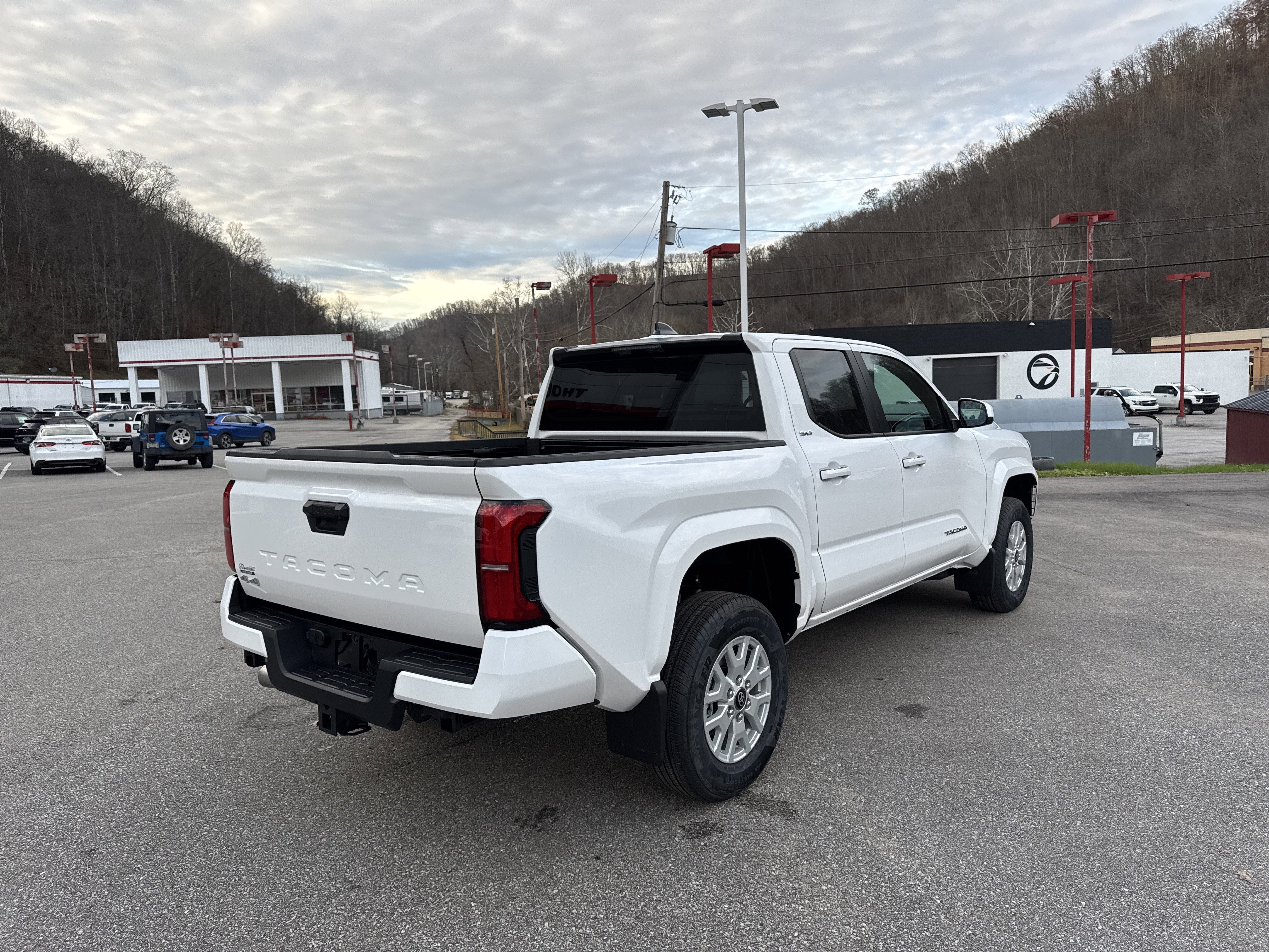 2025 Toyota Tacoma SR5