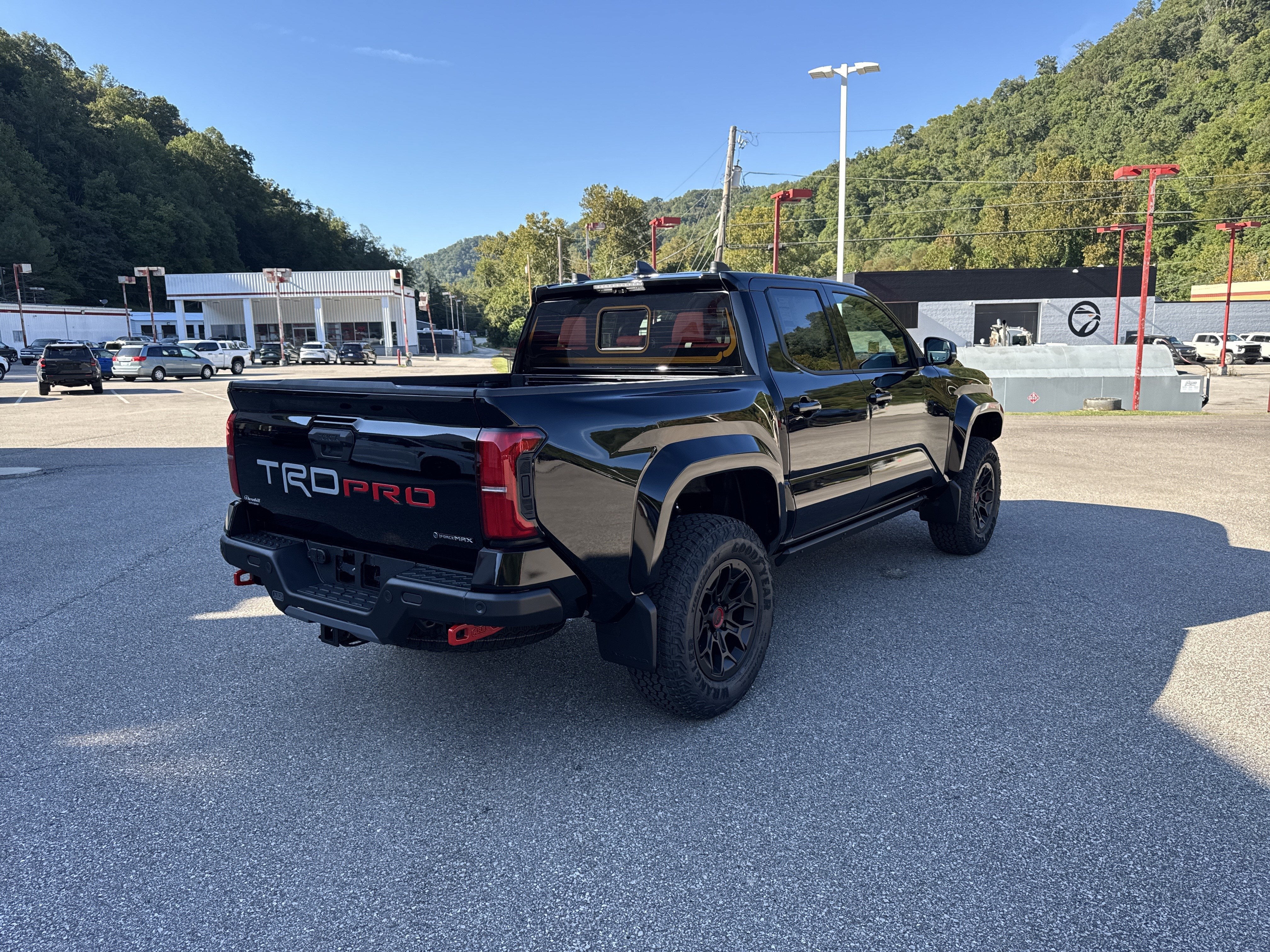 2026 Toyota Tacoma i-FORCE MAX Tacoma TRD Pro