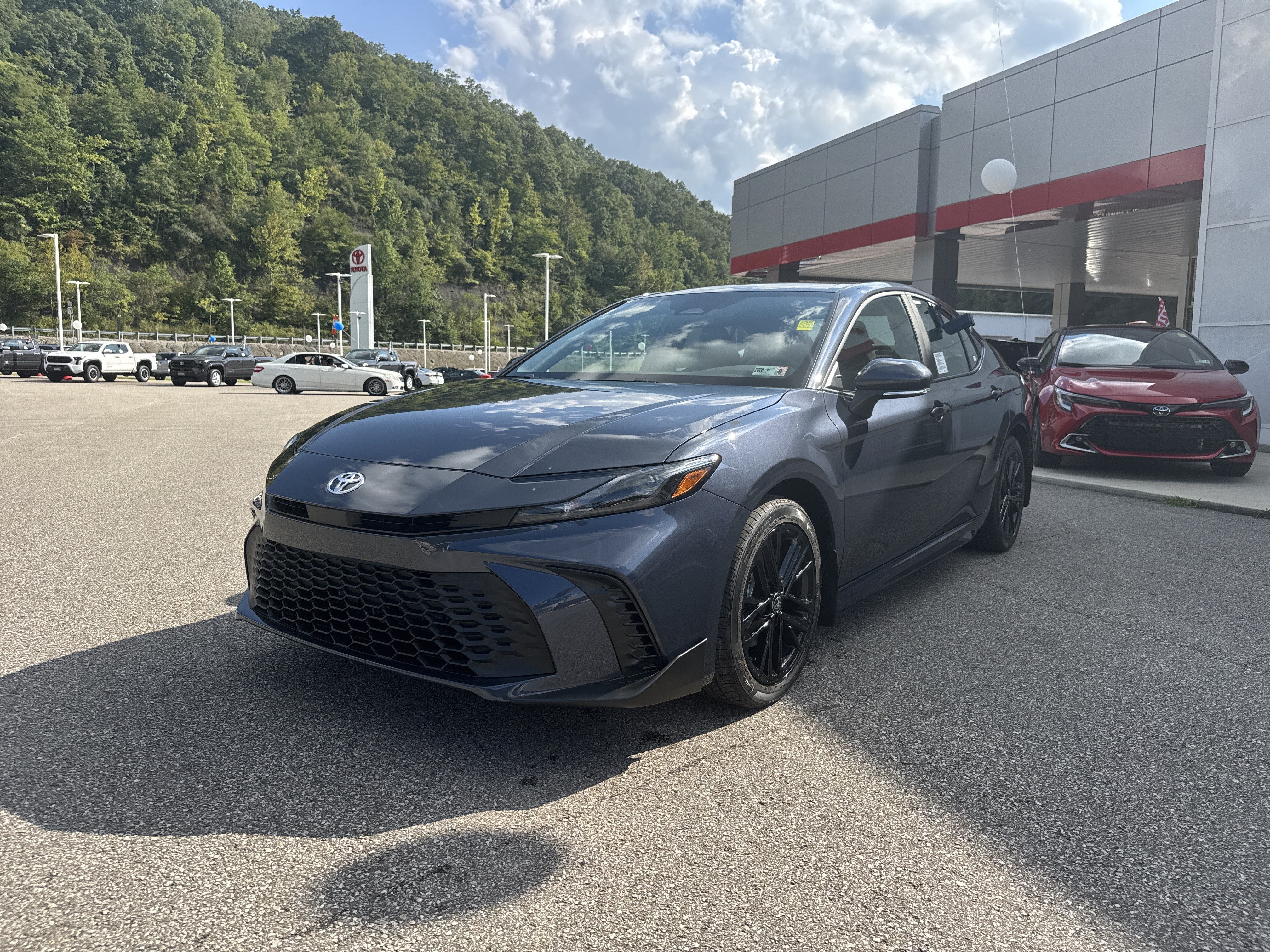 2026 Toyota Camry SE AWD