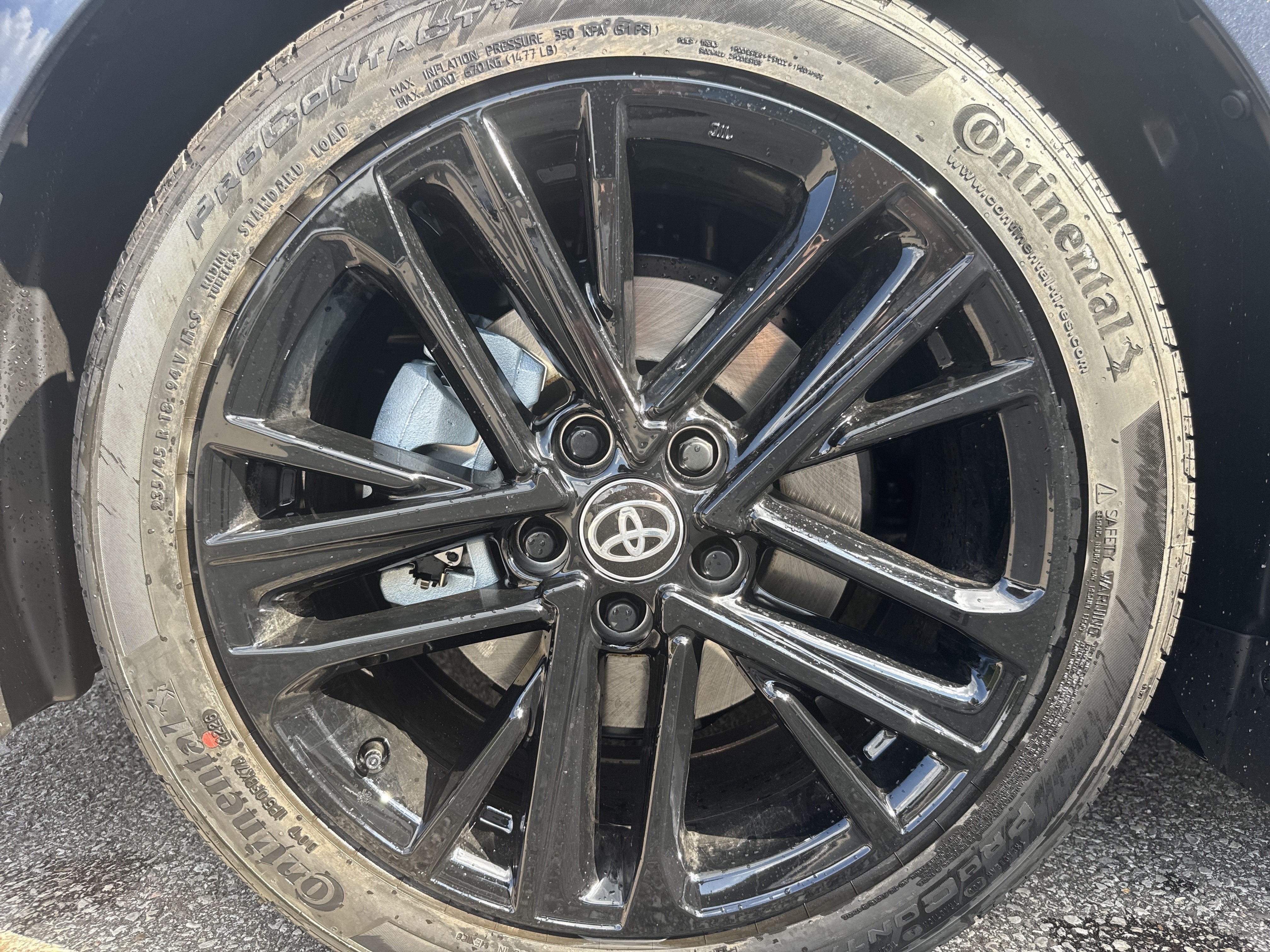 2026 Toyota Camry SE AWD