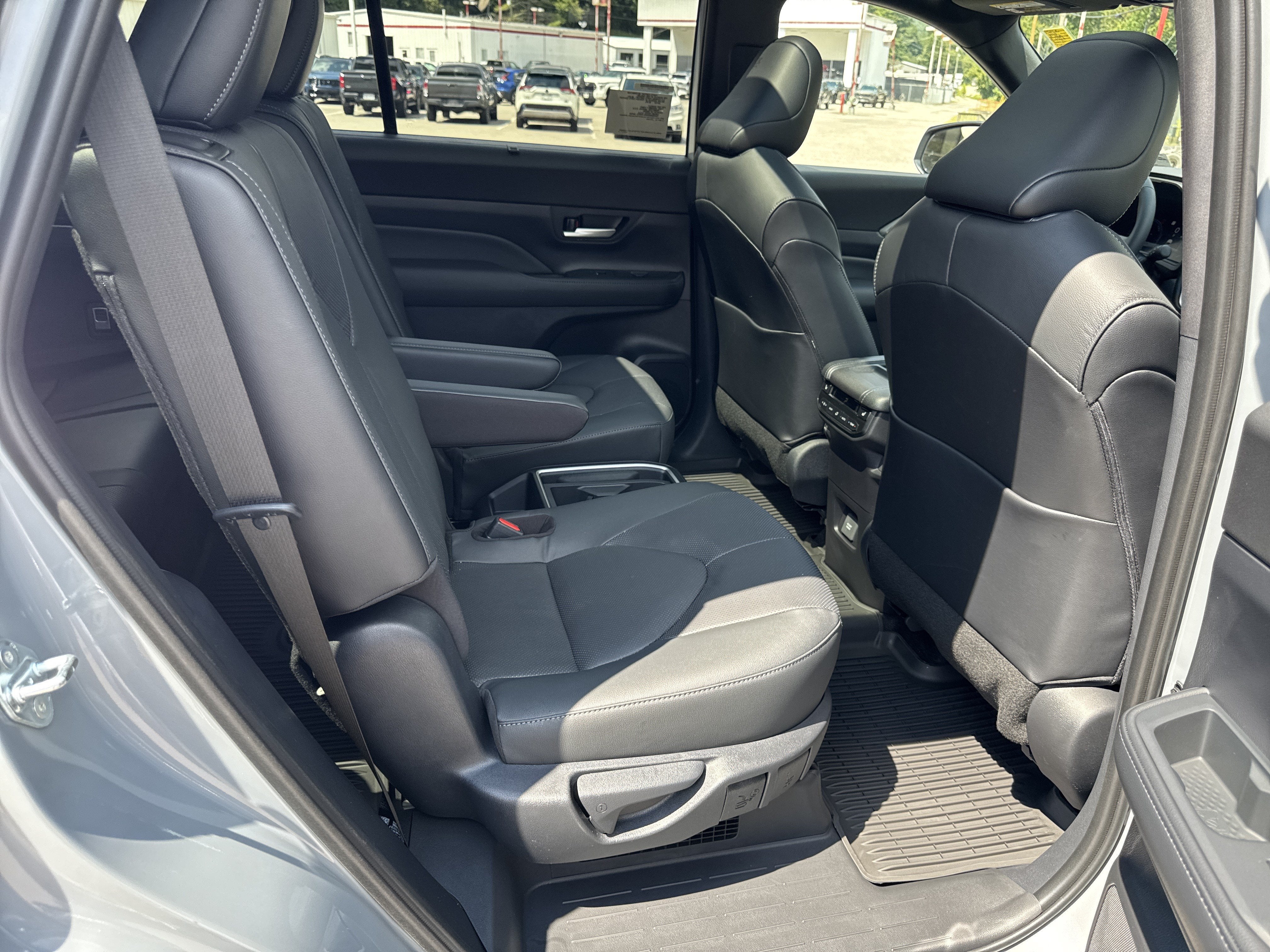 2026 Toyota Grand Highlander Hybrid Nightshade