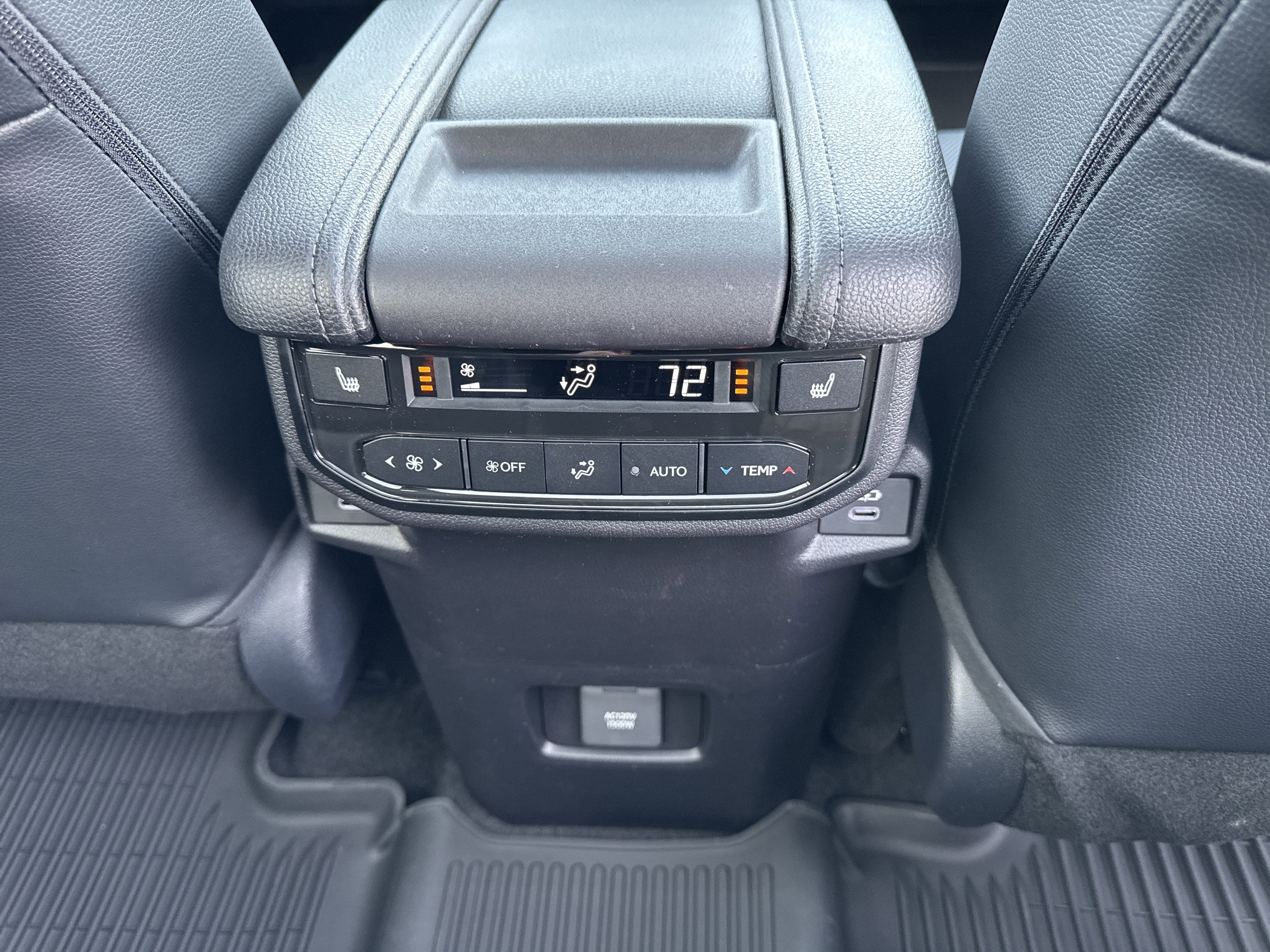 2026 Toyota Grand Highlander Hybrid Nightshade