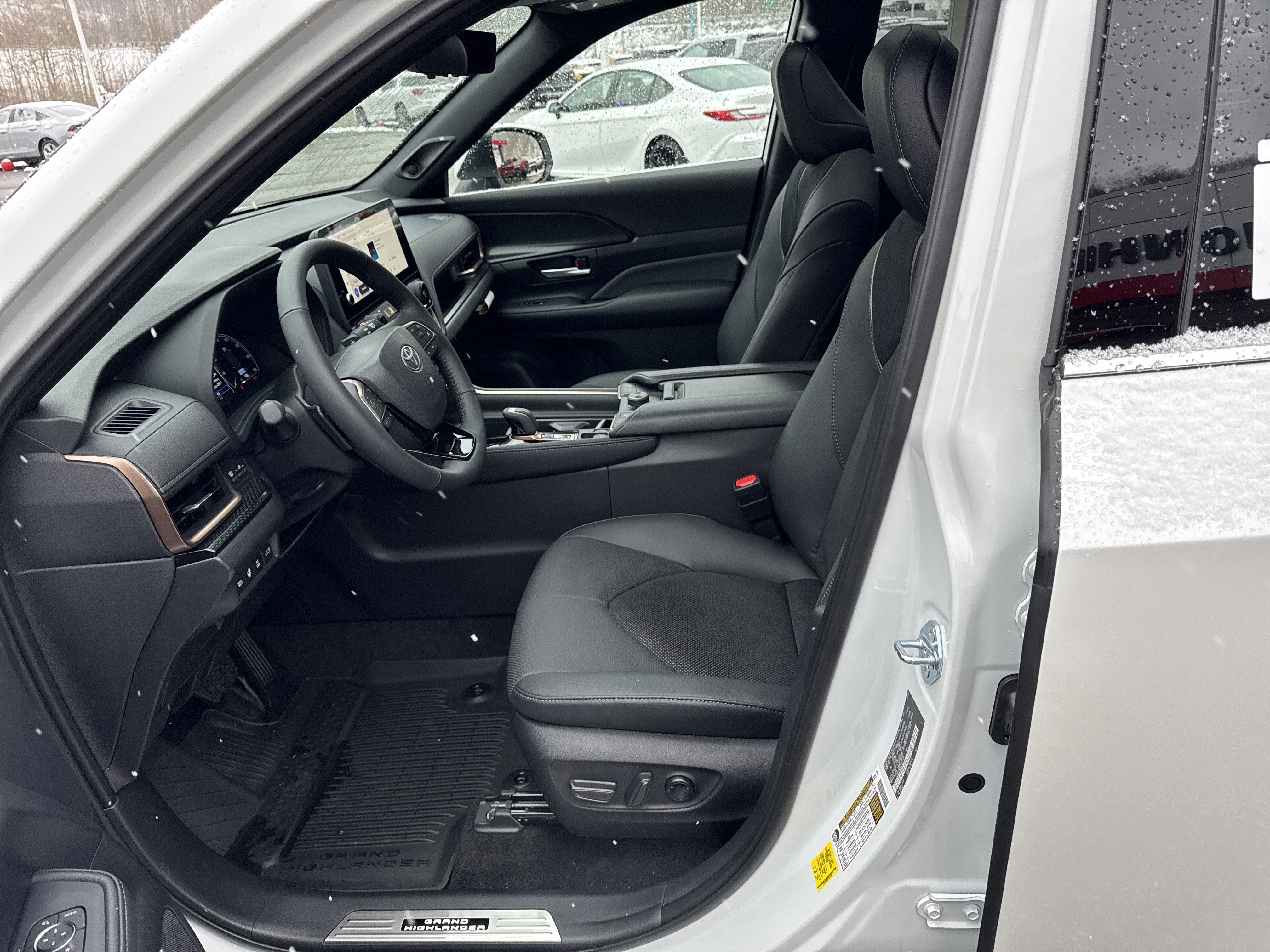 2026 Toyota Grand Highlander Hybrid MAX Platinum