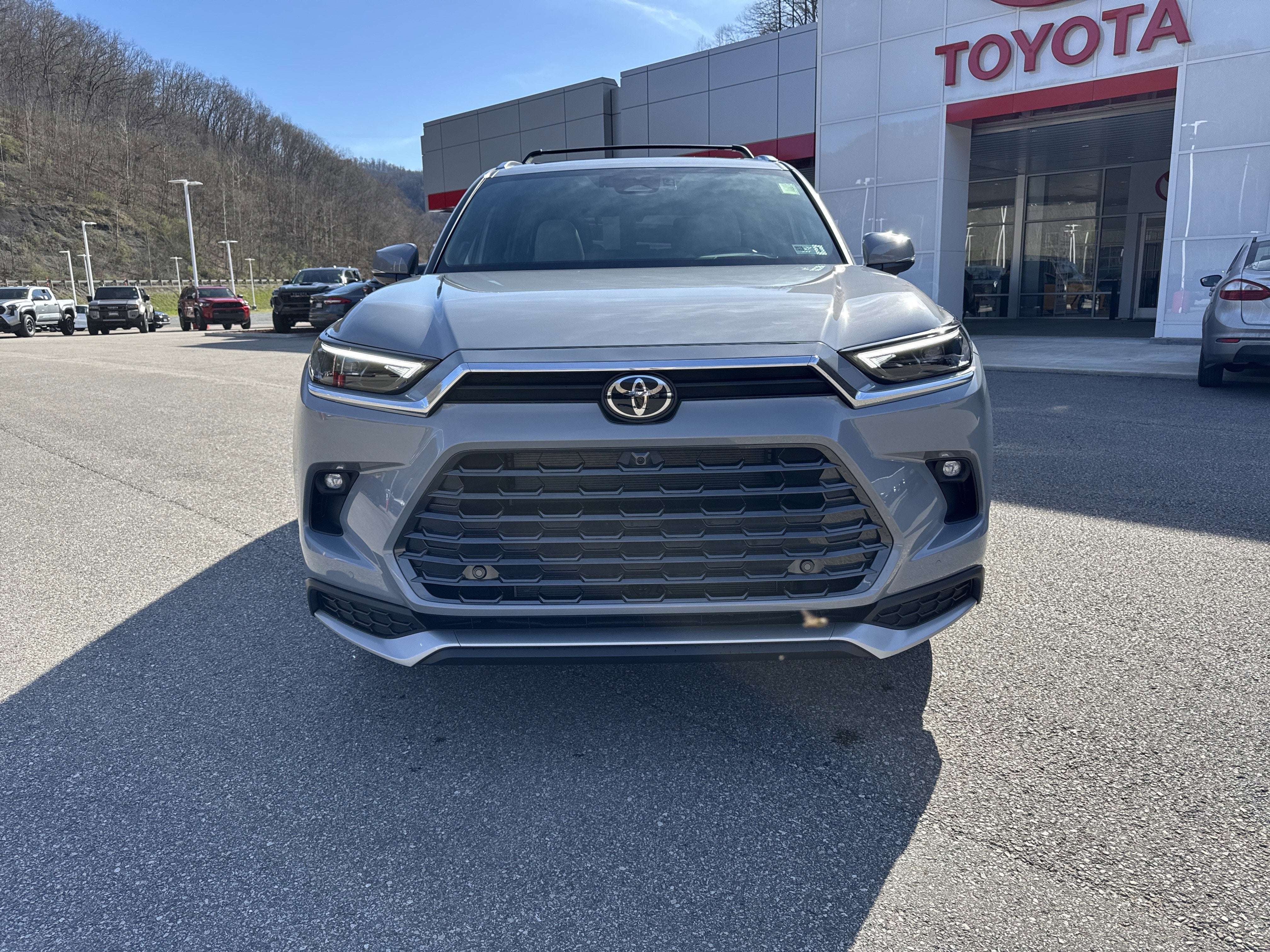 2026 Toyota Grand Highlander Hybrid MAX Platinum