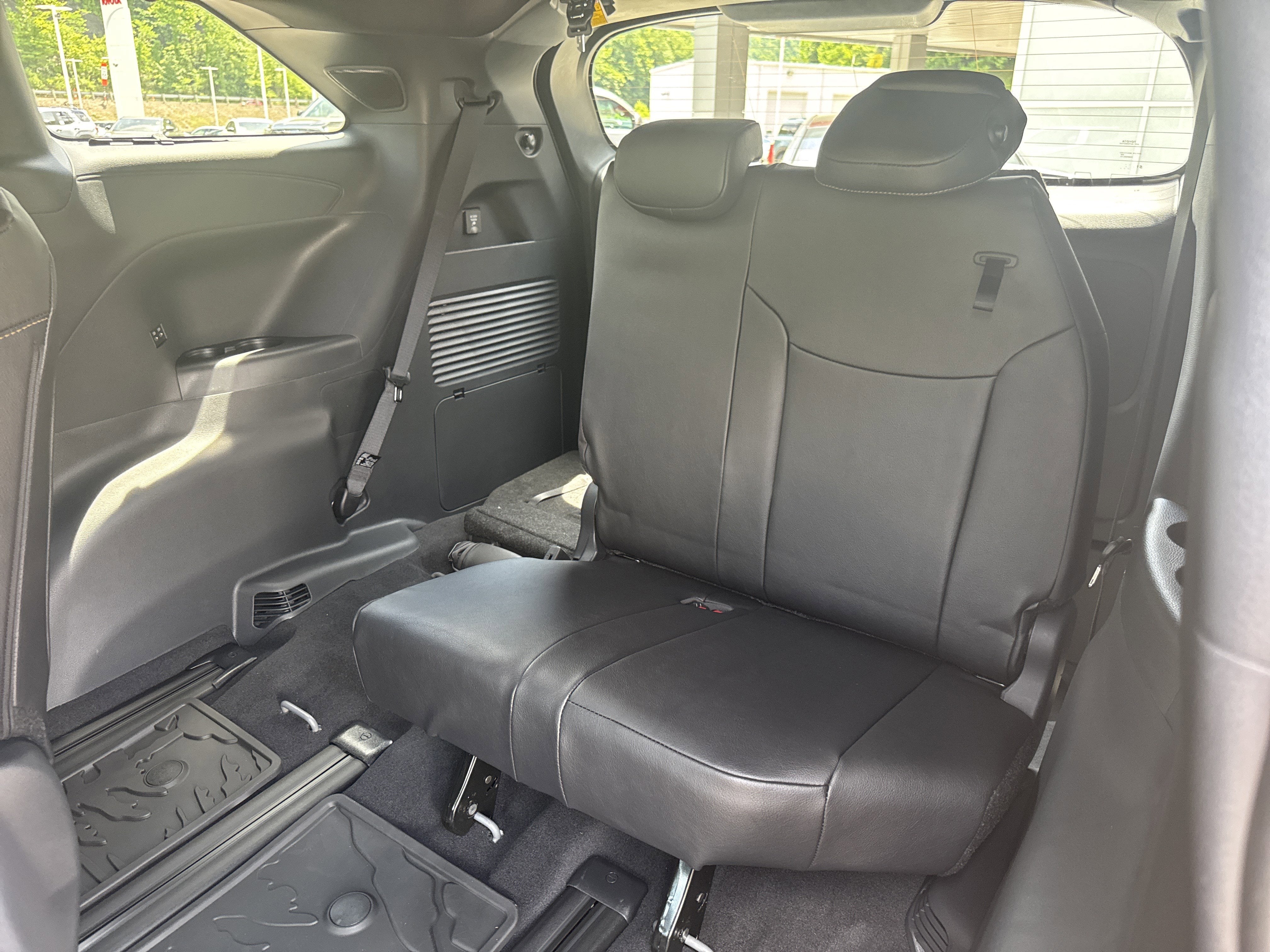 2026 Toyota Sienna Woodland Edition