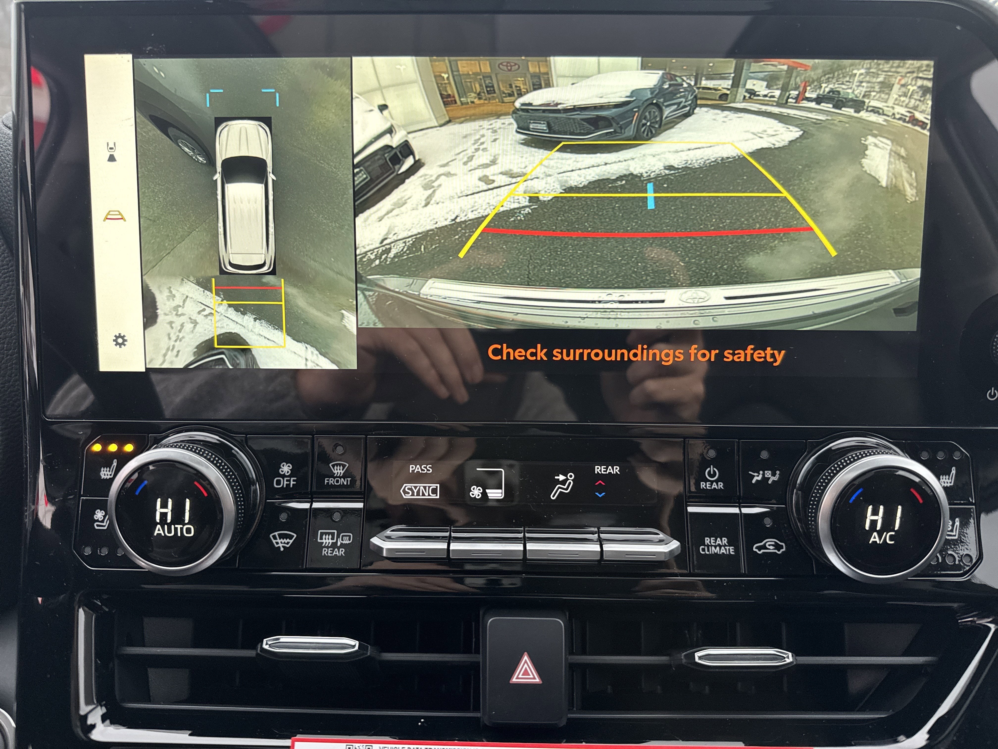 2026 Toyota Highlander Hybrid Platinum