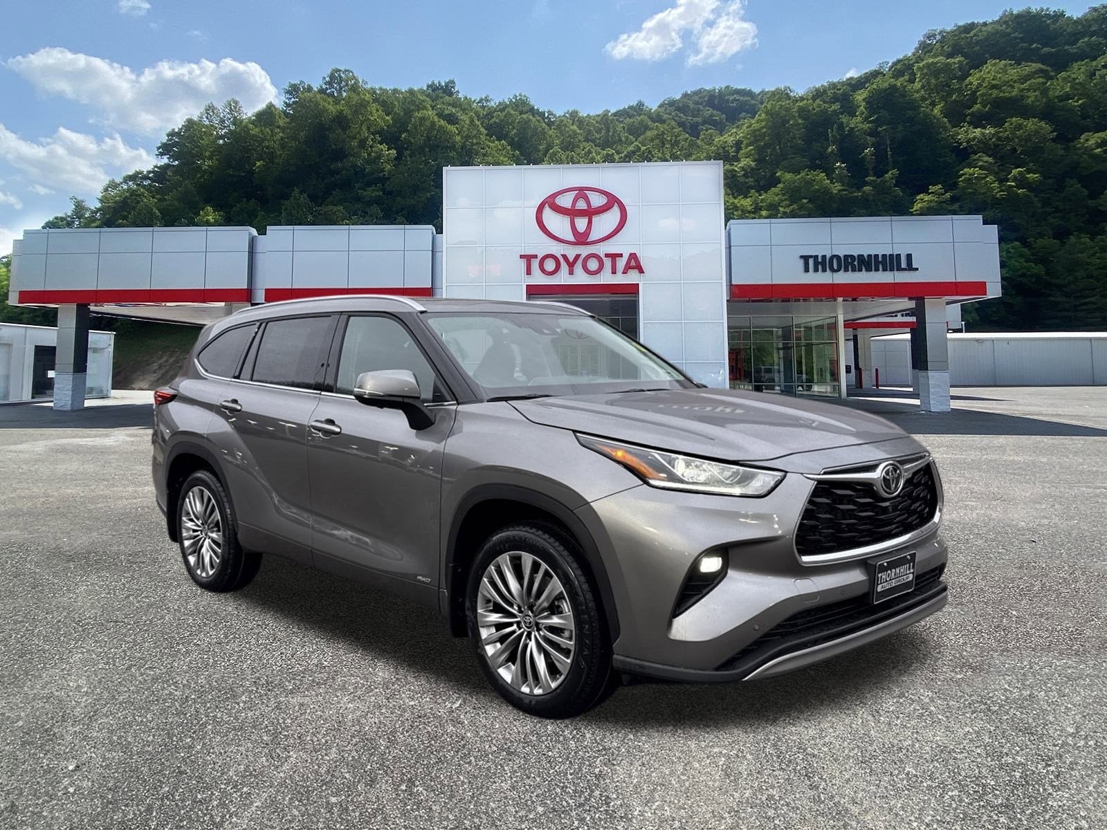 2026 Toyota Highlander Hybrid Platinum