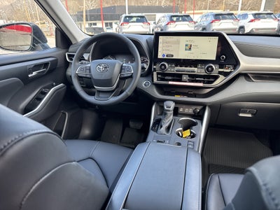 2026 Toyota Highlander Hybrid XLE