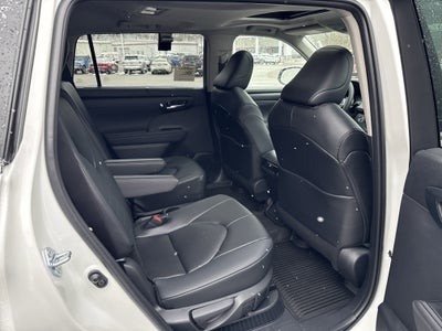 2026 Toyota Highlander Hybrid XLE