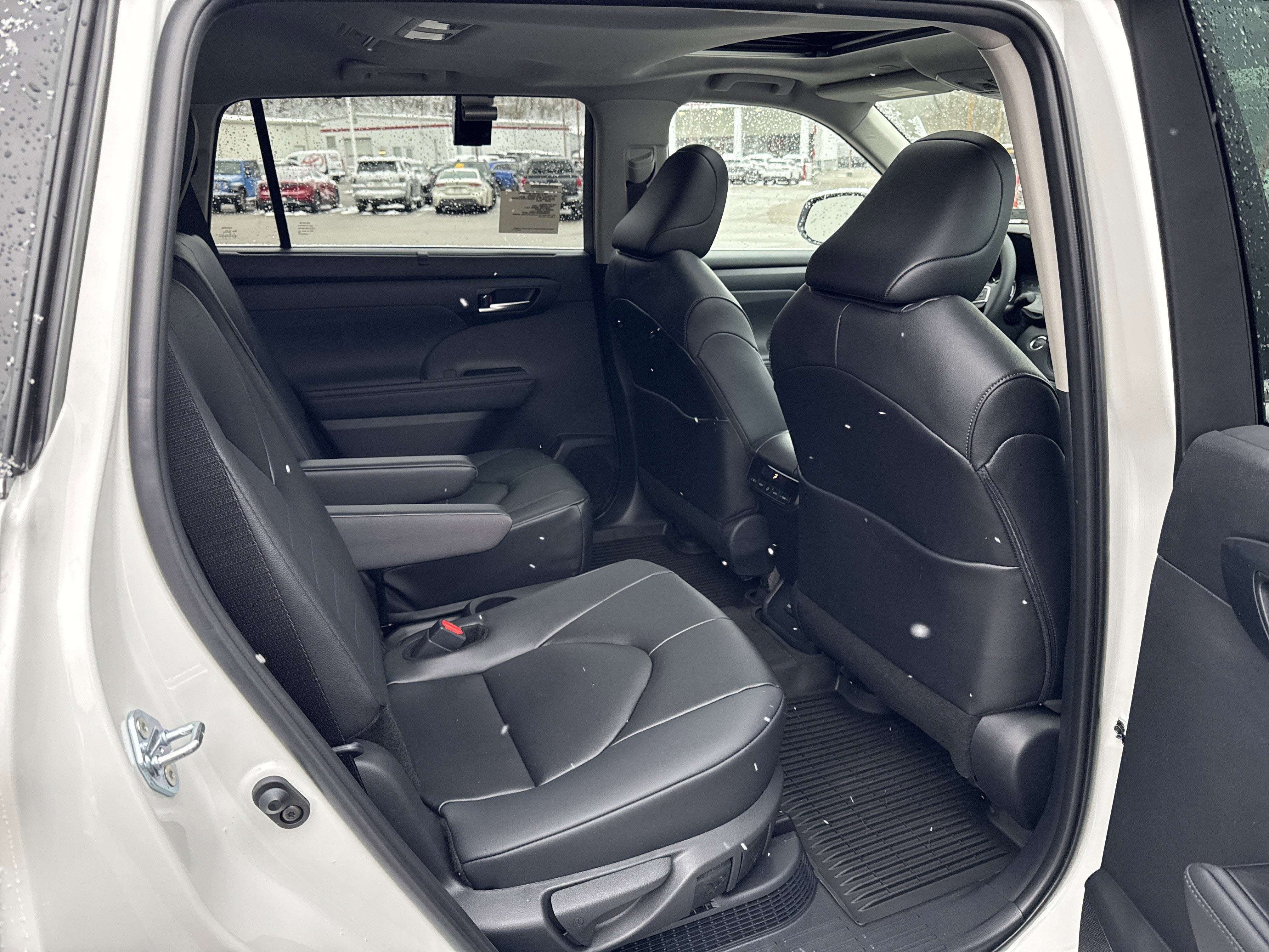 2026 Toyota Highlander Hybrid XLE