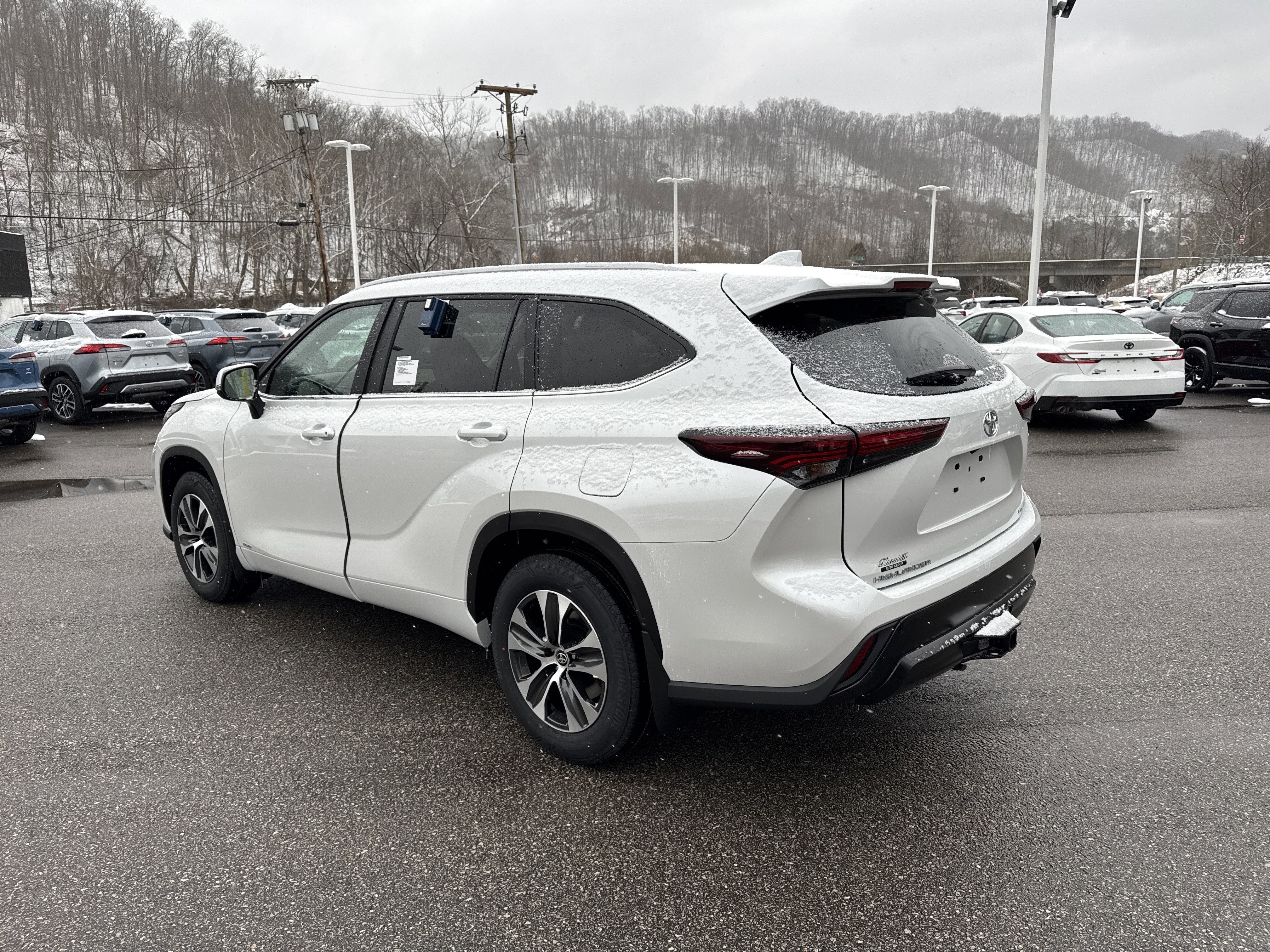 2026 Toyota Highlander Hybrid XLE