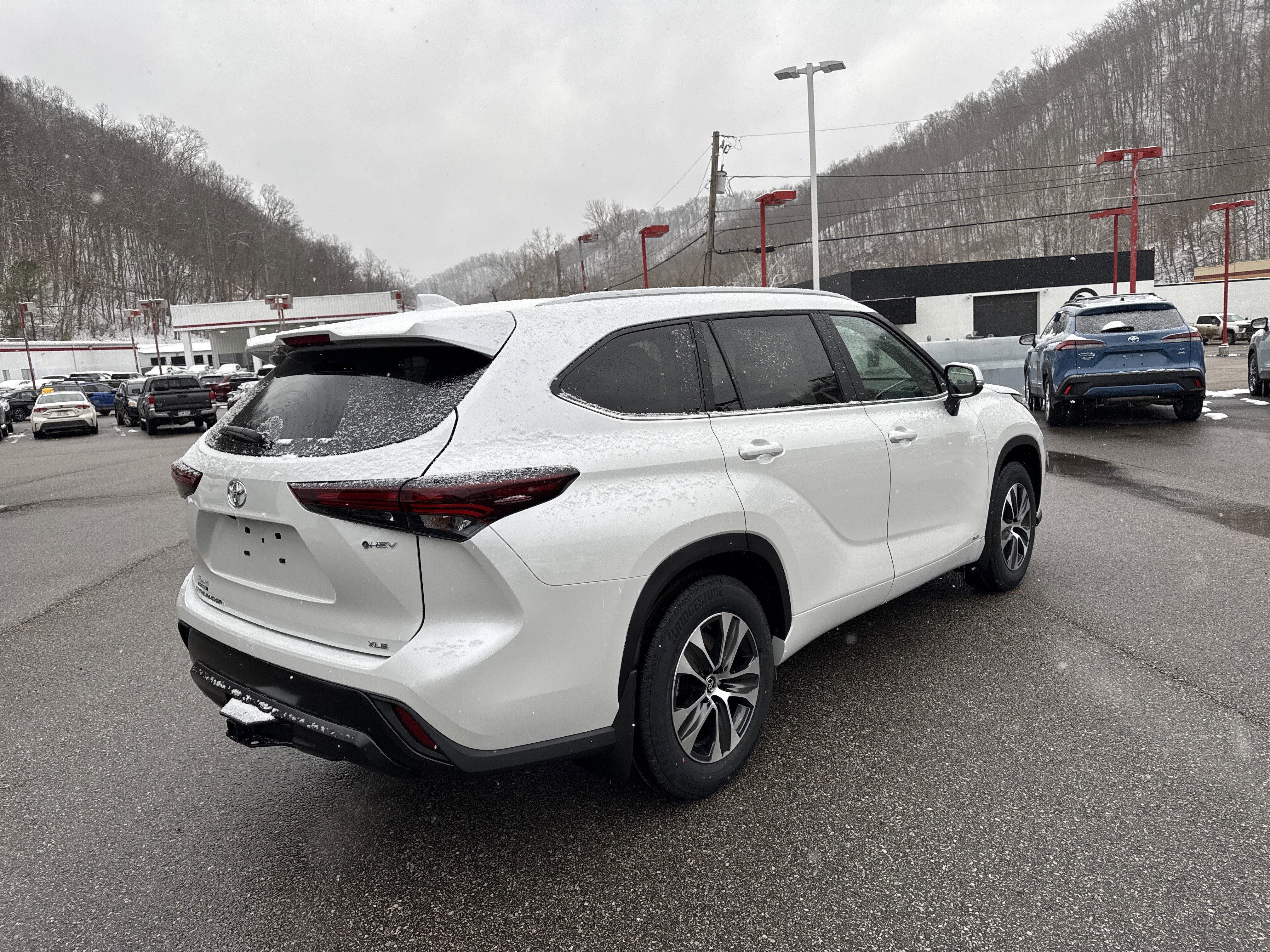 2026 Toyota Highlander Hybrid XLE