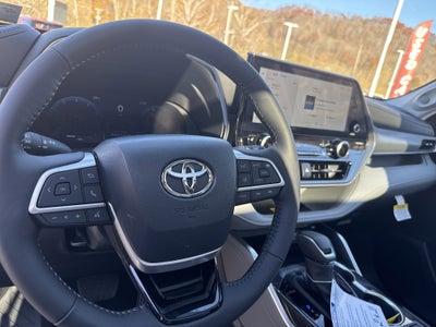 2026 Toyota Highlander Platinum