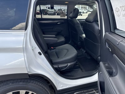 2026 Toyota Highlander Platinum
