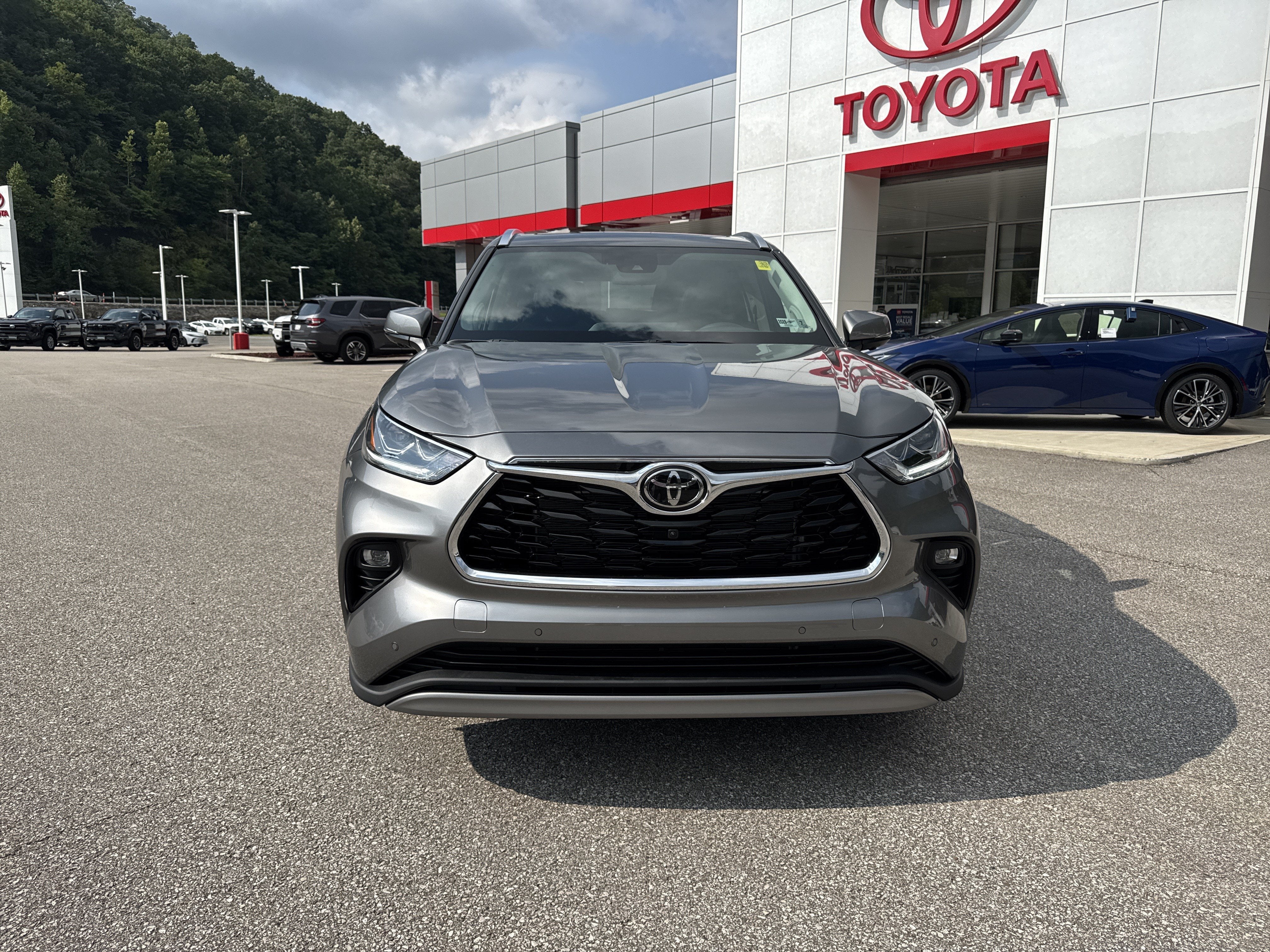 2026 Toyota Highlander Platinum