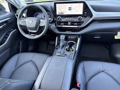 2026 Toyota Highlander Platinum