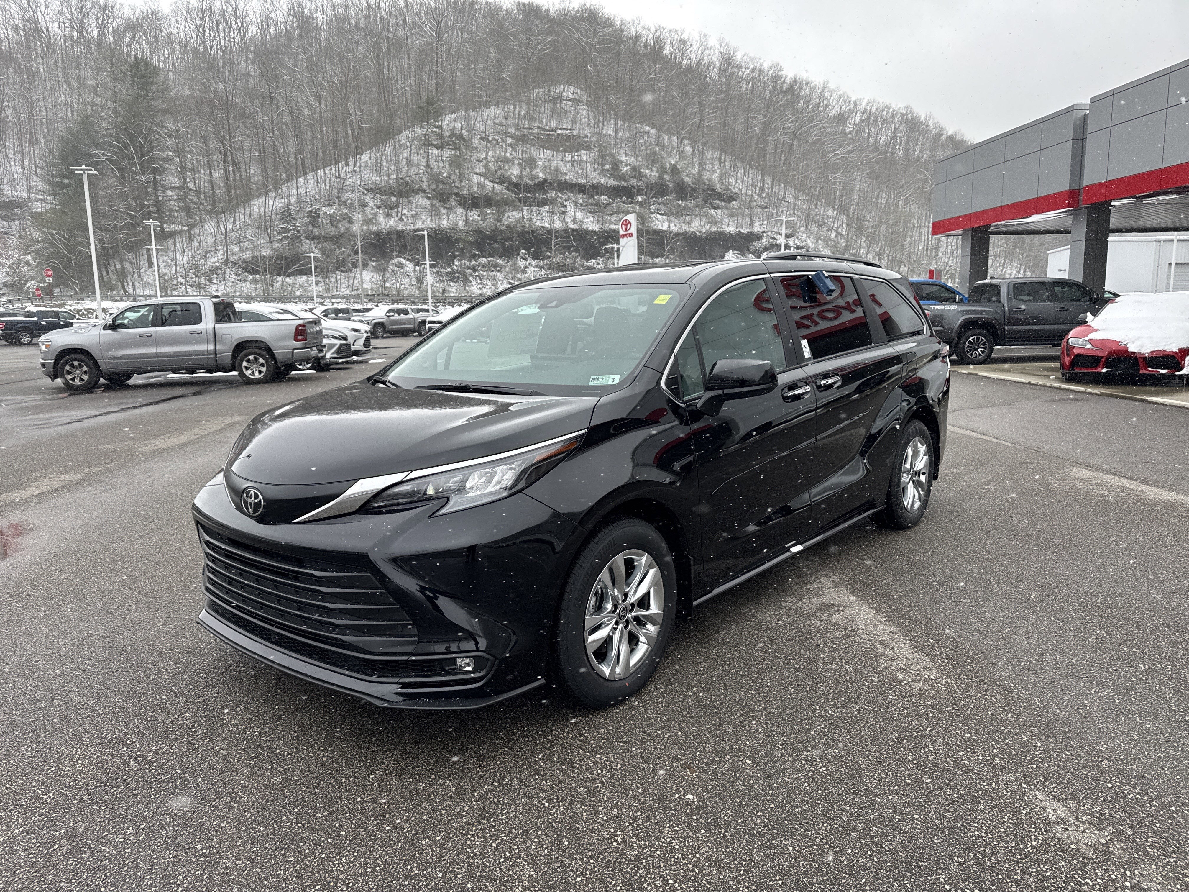 2026 Toyota Sienna XLE
