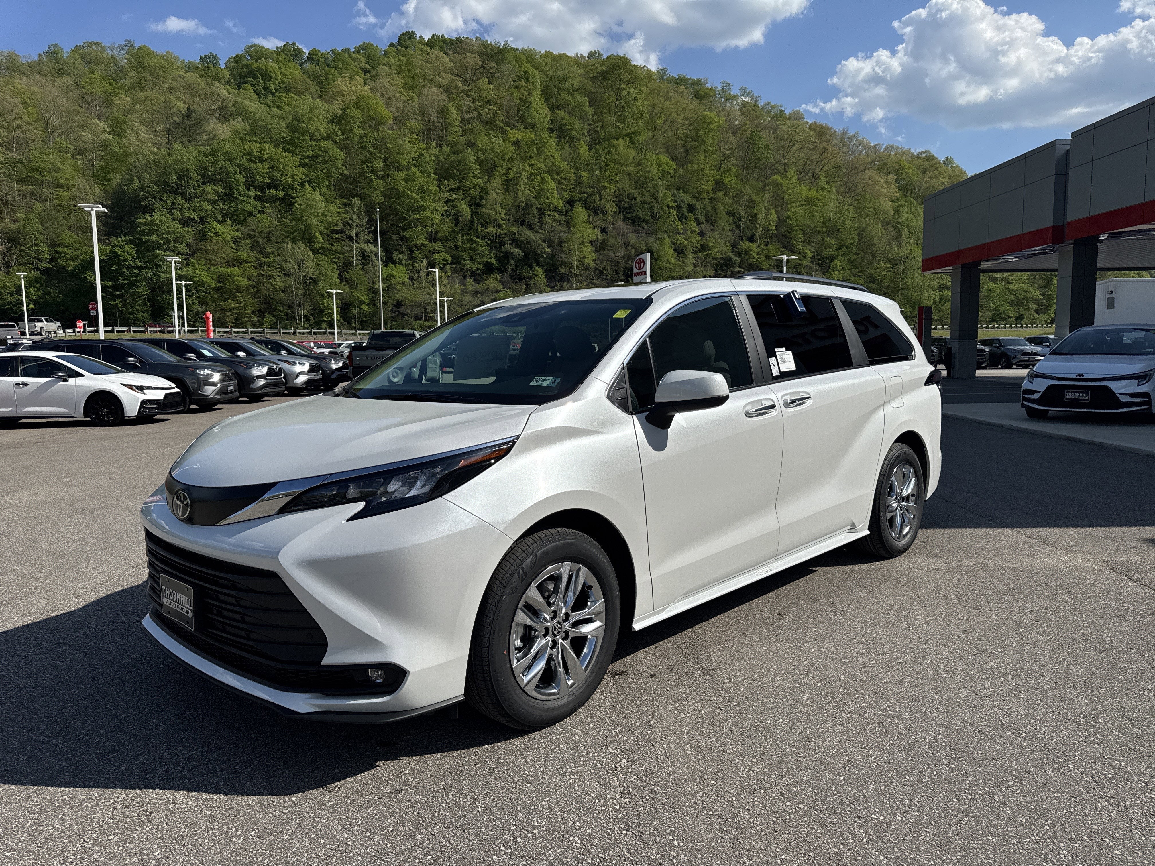 2026 Toyota Sienna XLE