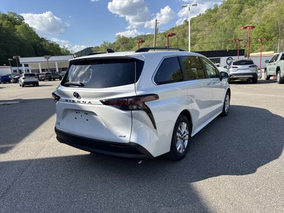 2026 Toyota Sienna XLE