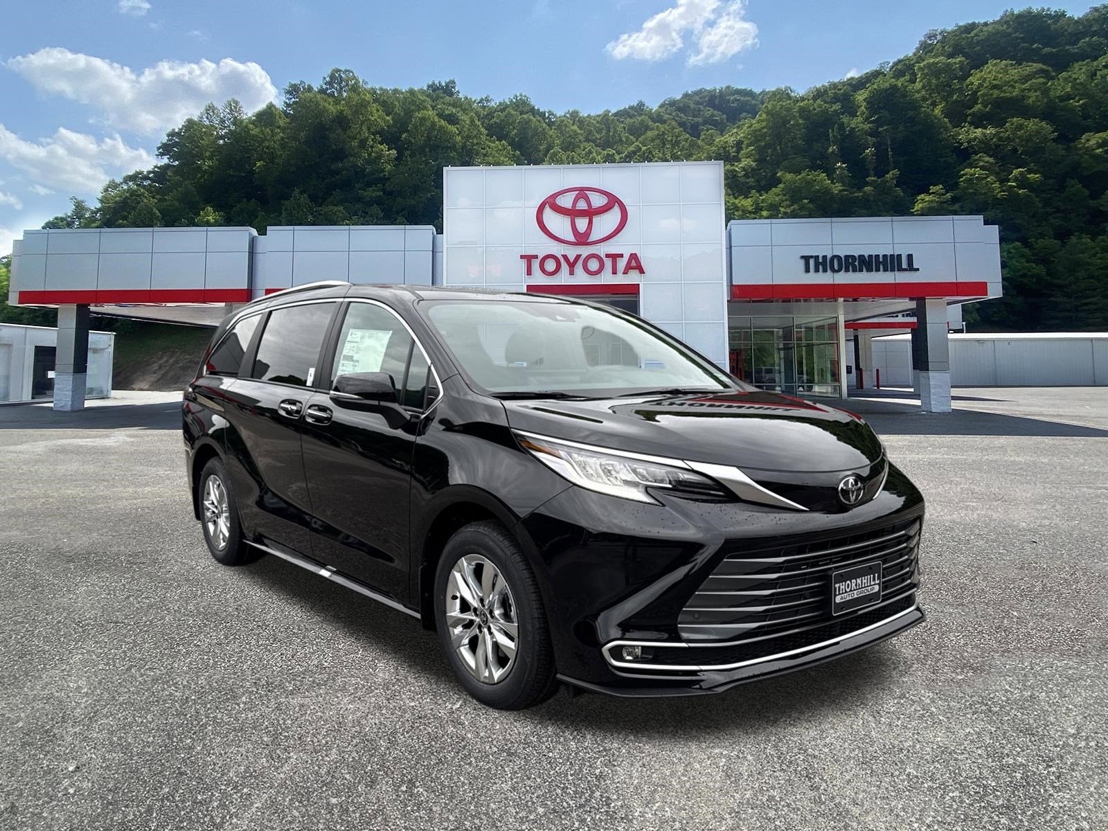 2026 Toyota Sienna Limited 7-Passenger Hybrid FWD's photo