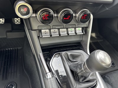 2026 Toyota GR86 Premium AT