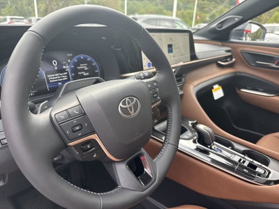 2025 Toyota Toyota Crown Signia Limited