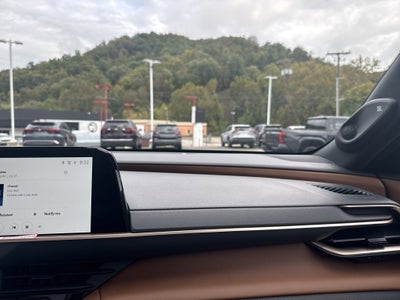 2025 Toyota Toyota Crown Signia Limited