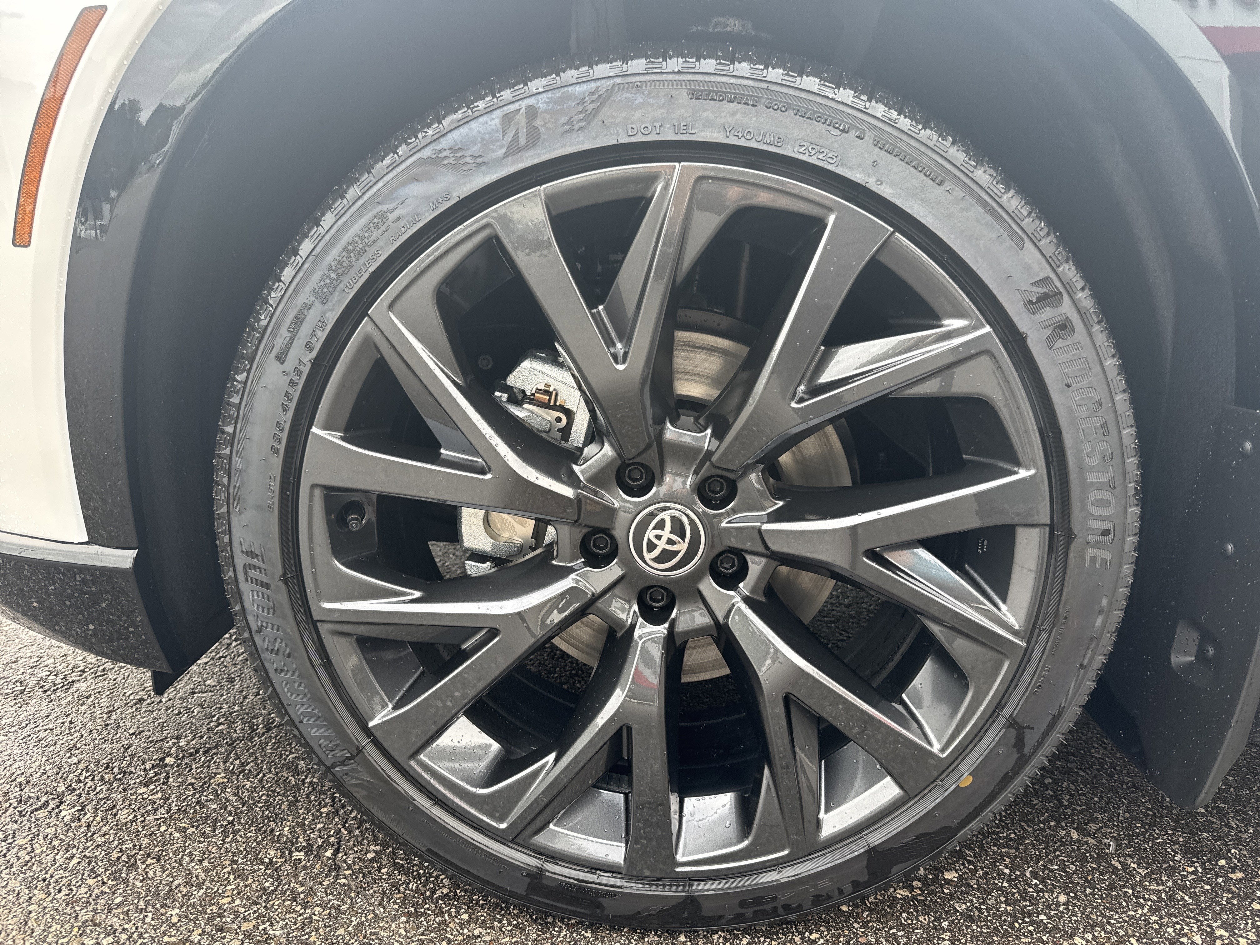 2025 Toyota Toyota Crown Signia Limited