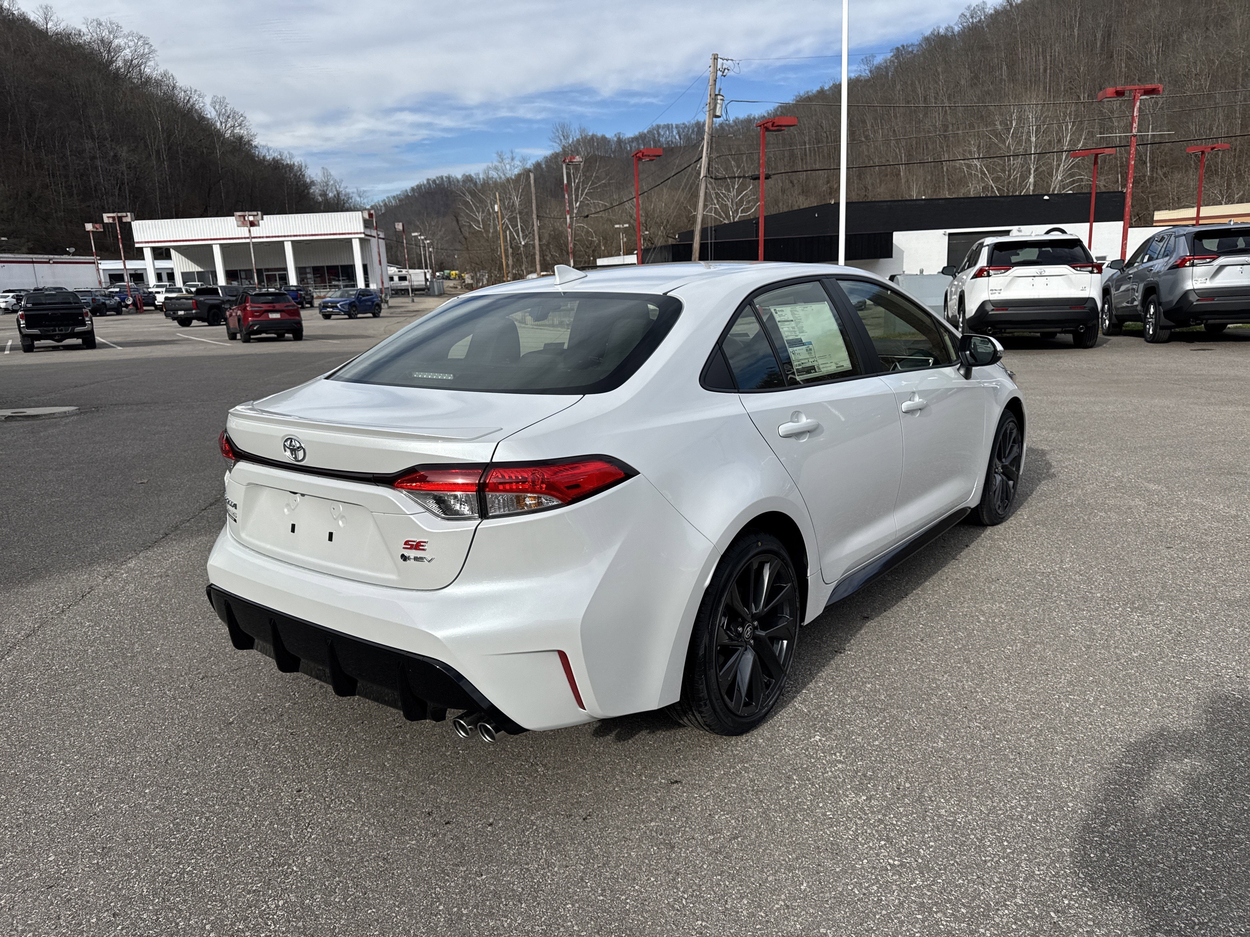 2026 Toyota Corolla Hybrid SE