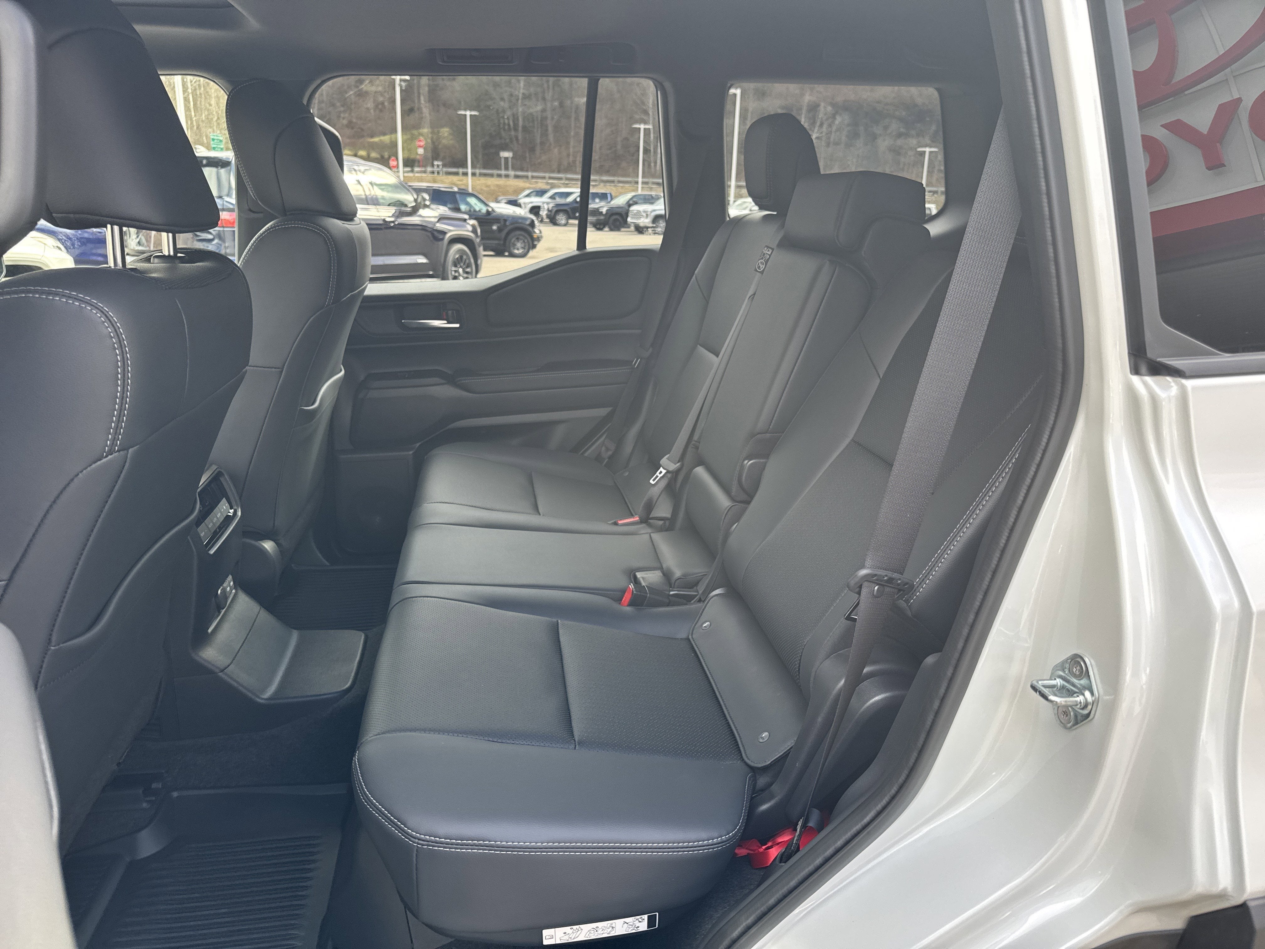 2026 Toyota Land Cruiser Land Cruiser 2.4L 4-Cyl. i-FORCE MAX Hybrid