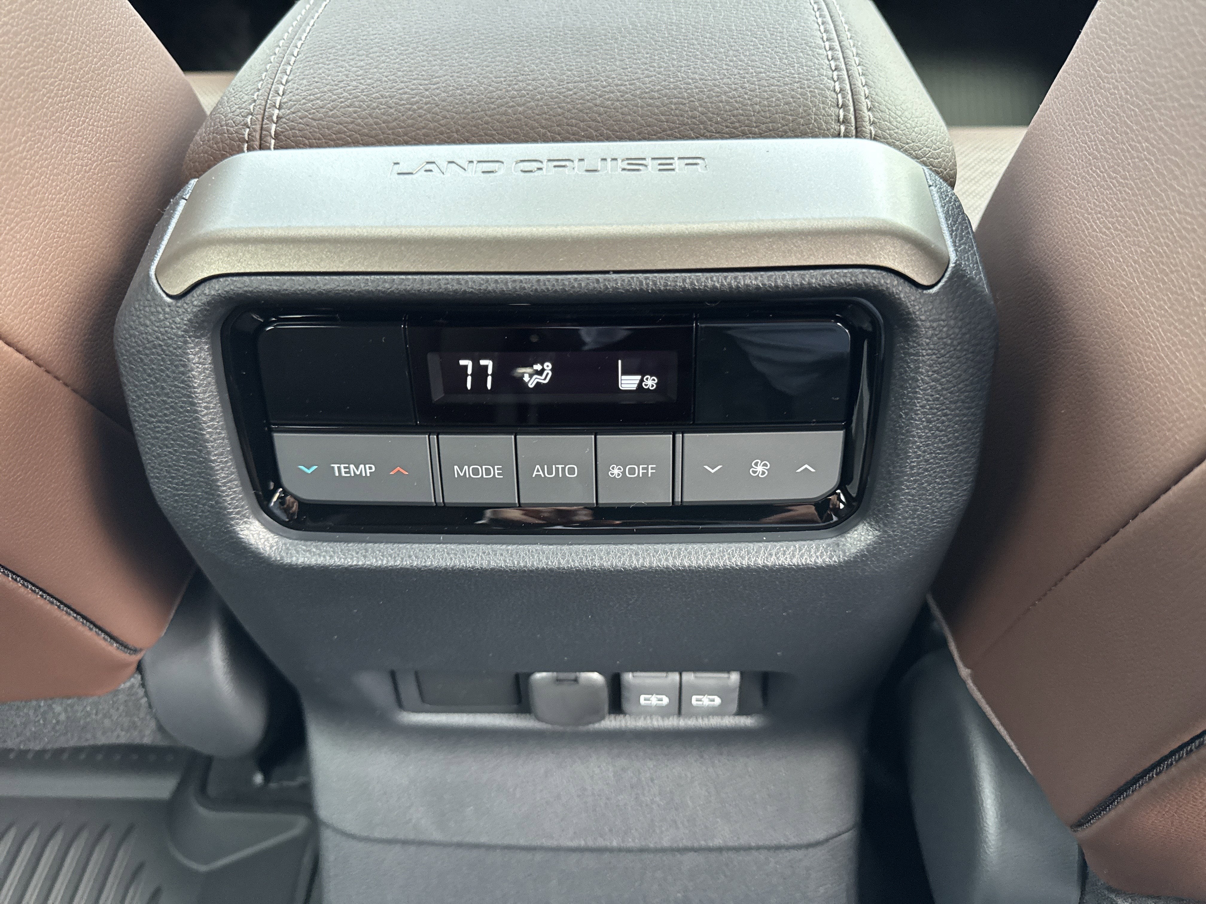 2026 Toyota Land Cruiser 4WD (Natl)