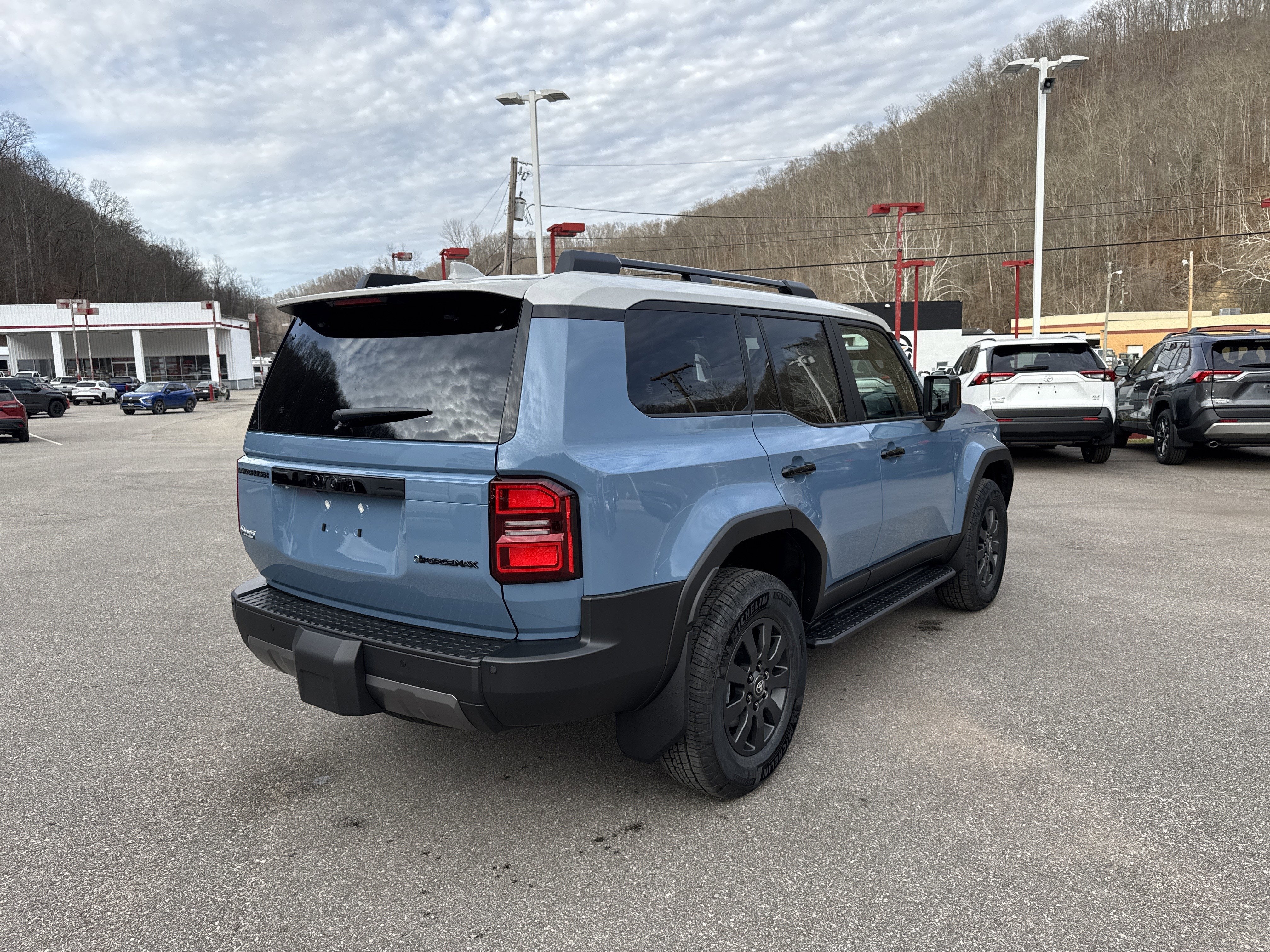 2026 Toyota Land Cruiser 4WD (Natl)