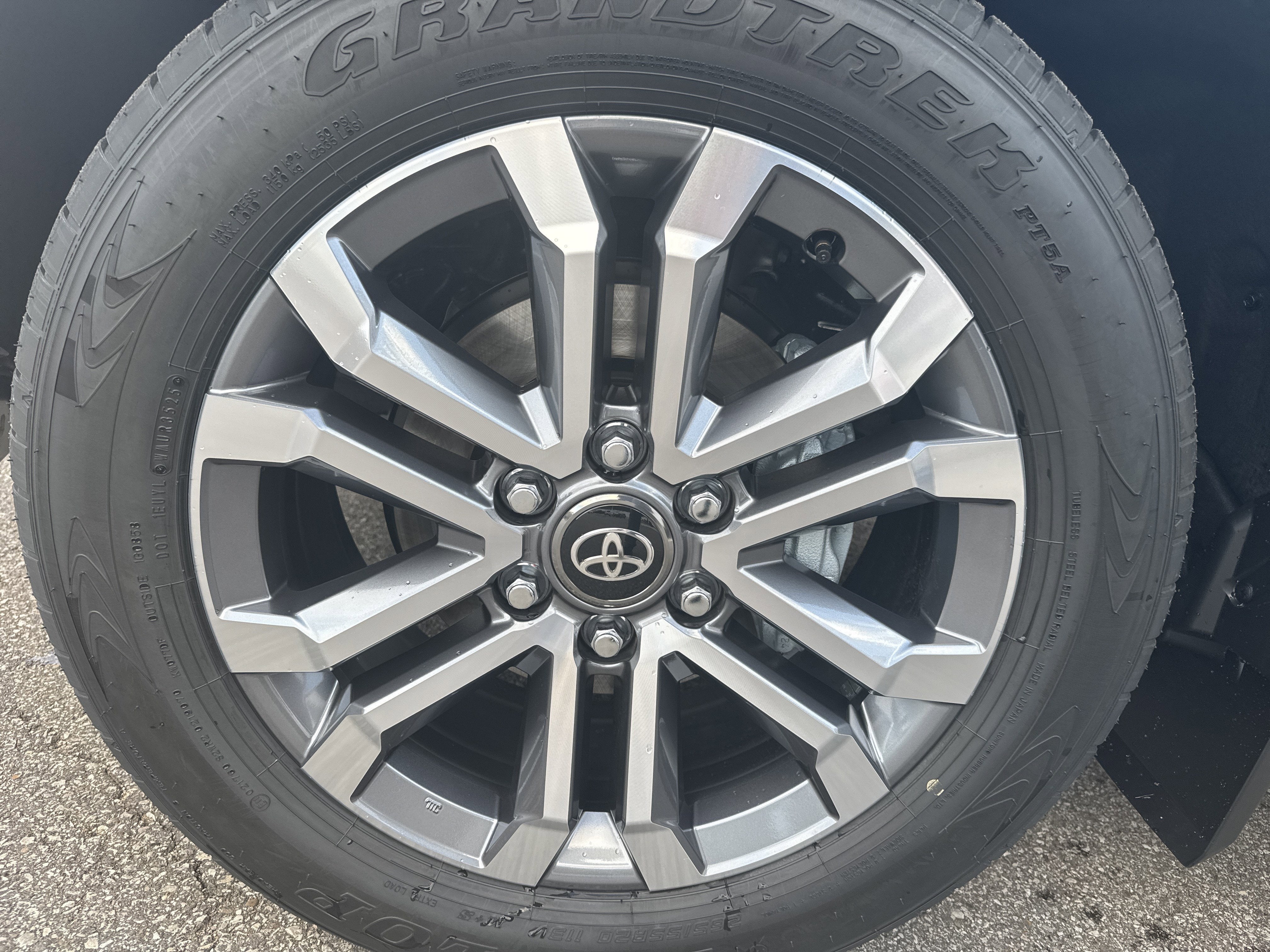 2025 Toyota 4Runner i-FORCE MAX 4Runner Limited