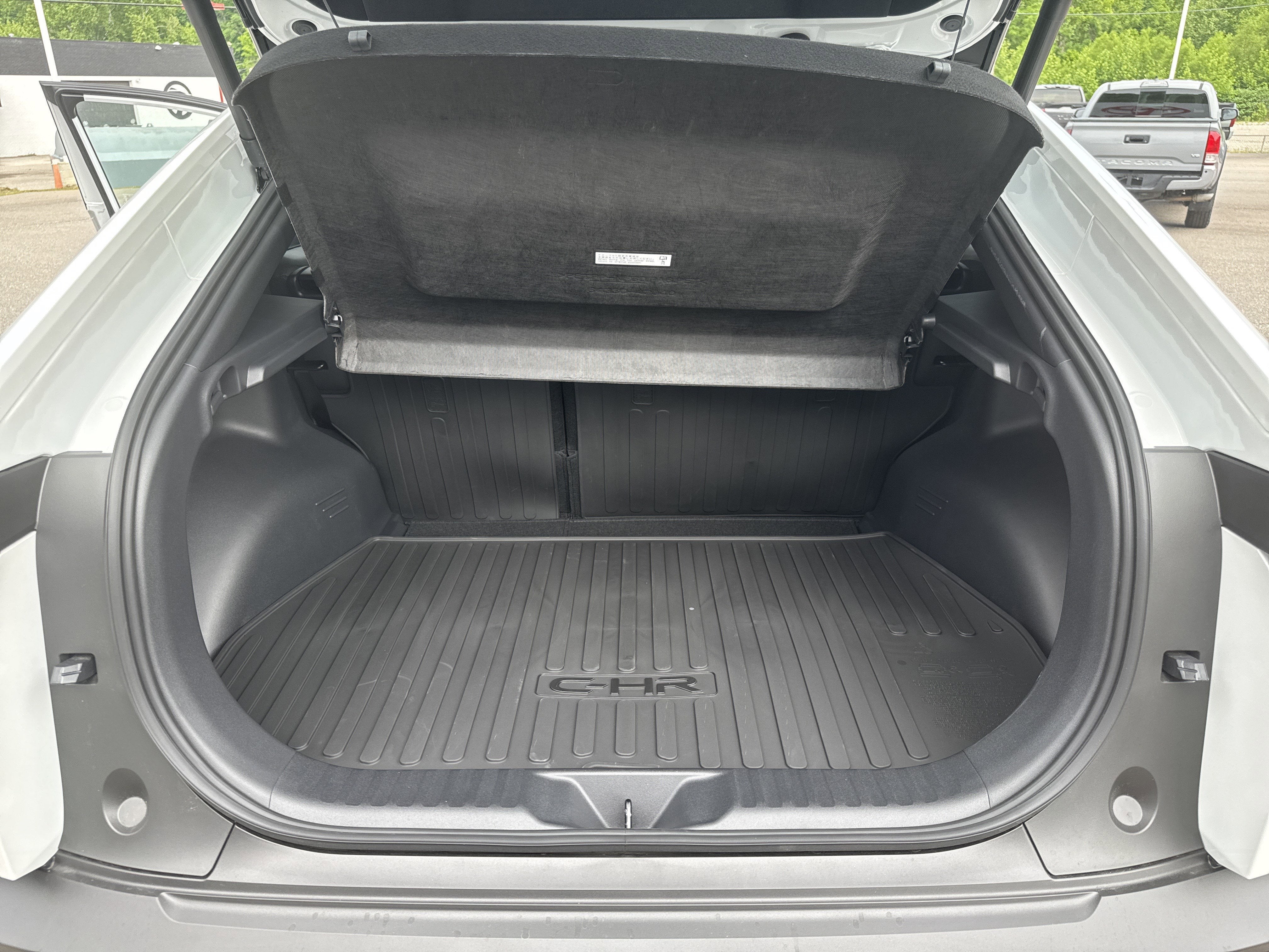 2026 Toyota C-HR SE