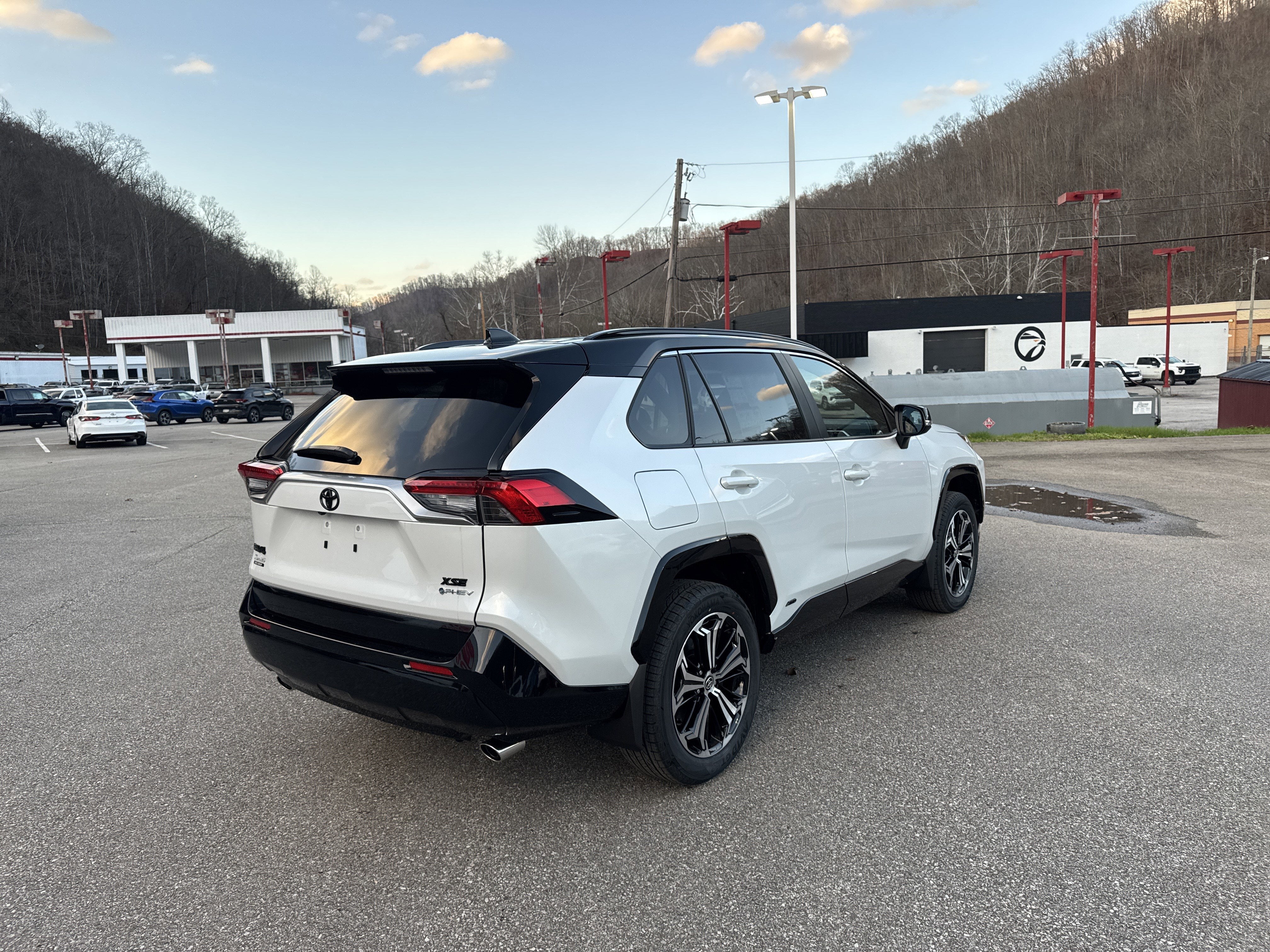 2025 Toyota RAV4 Plug-in Hybrid XSE